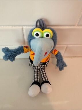 2004 Jim Henson Muppets Gonzo plush toy manufactured by Sababa Toys